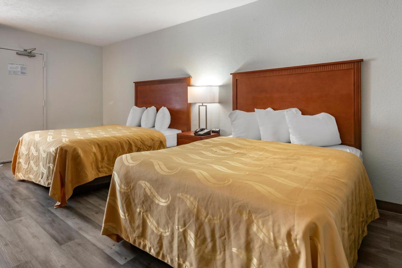 Quality Inn Fayetteville Near Fort Bragg Extérieur photo