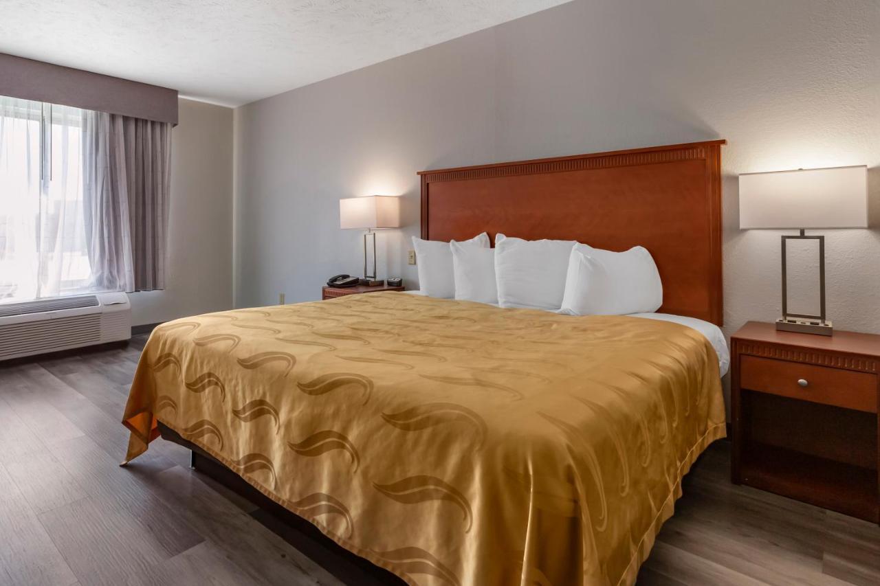 Quality Inn Fayetteville Near Fort Bragg Extérieur photo