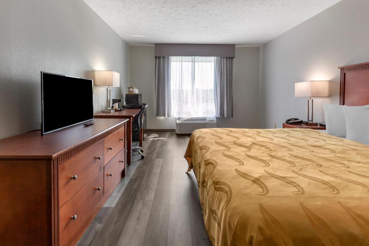 Quality Inn Fayetteville Near Fort Bragg Extérieur photo