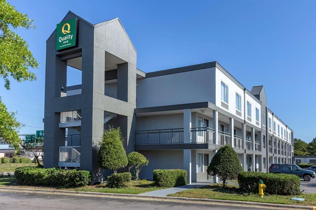 Quality Inn Fayetteville Near Fort Bragg Extérieur photo