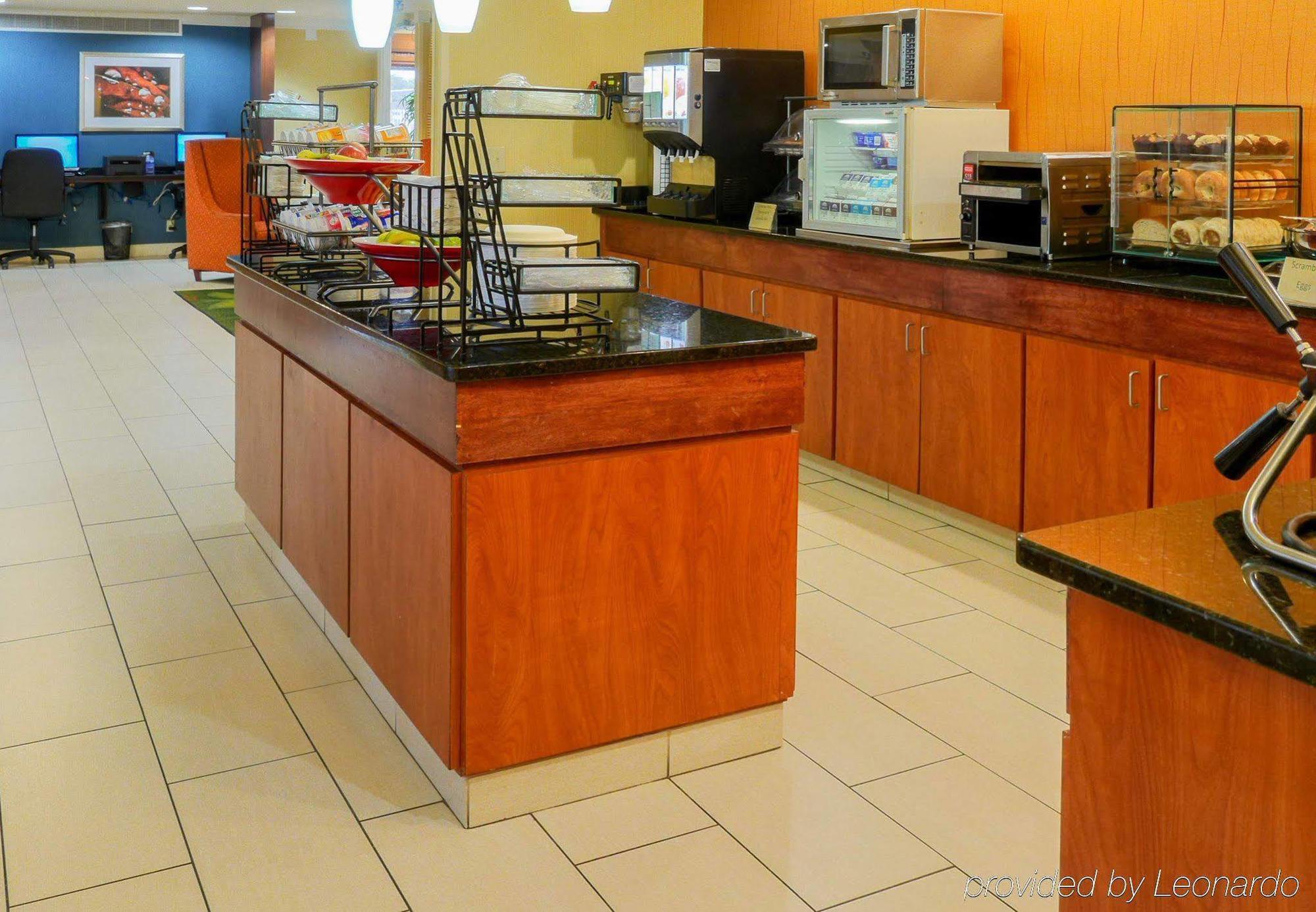 Quality Inn Fayetteville Near Fort Bragg Extérieur photo