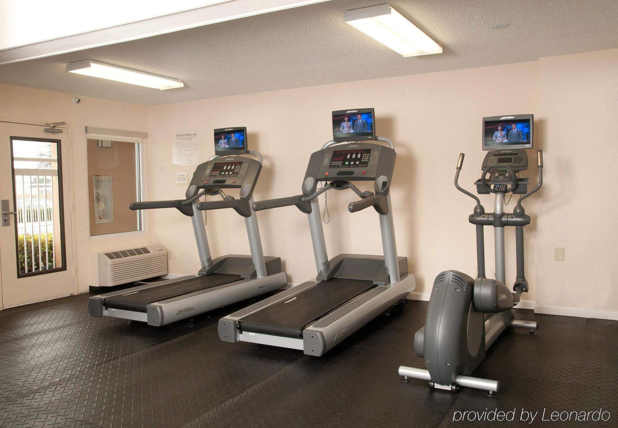 Quality Inn Fayetteville Near Fort Bragg Extérieur photo