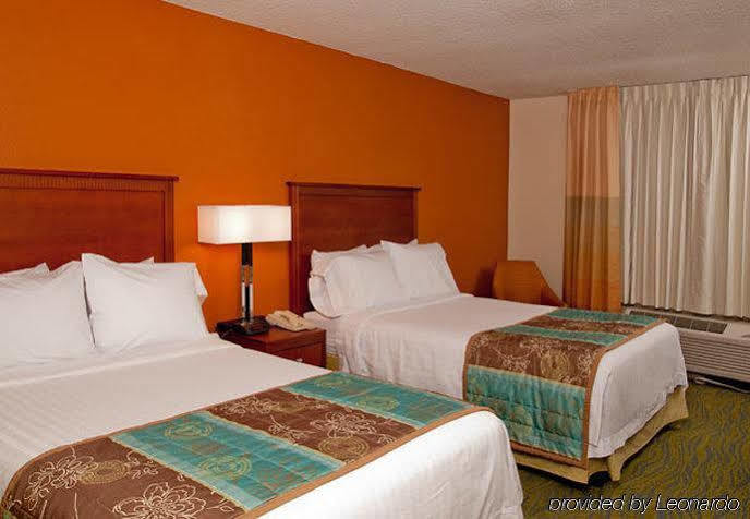 Quality Inn Fayetteville Near Fort Bragg Extérieur photo