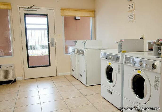 Quality Inn Fayetteville Near Fort Bragg Extérieur photo
